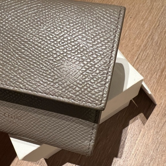 CELINE Small Trifold Wallet Leather Pebble 10B573BEL - Picture 4 of 15